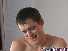 忧郁系亚裔男同志色情片 凯莱布·科尼姆初来乍到跃跃欲试 chinese codswallop porn joyful