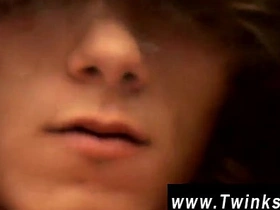 亚洲少年无套同志性交 两人硬挺着继续耕耘 gay chinese daddy bottom porn