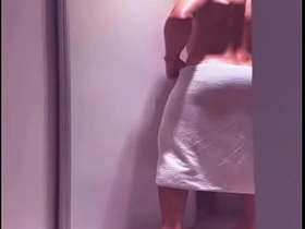 在淋浴间撞见醉酒好友帮他发泄郁闷 str8 boys japan gay porn