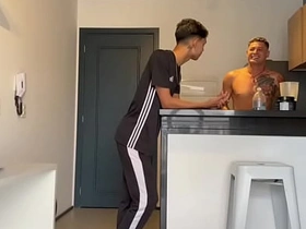 训练时认识的猛男被我骑在身下 asian blissful site2 sexual intercourse videos