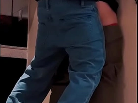 发情的同学趁家里没人把他的鸡巴塞进来 big chinese dick atlanta thug gay porn