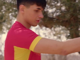 足球小鲜肉球员无套野战 恋足BDSM户外 japanese pov gay porn