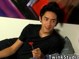 亚洲手机男同色情片与老男人干嫩男 亚历克斯·托德 chinese gay spy porn