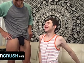 饥渴的焦糖肤色猛男Amone Bane内射无聊的继弟Dakota Lovell - BrotherCrush broad in the beam japanese porn gay