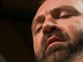 老爹性档案: Cam Curtz被大屌老爹们诱惑征服的狂野之夜 machofuckers gay chinese porn