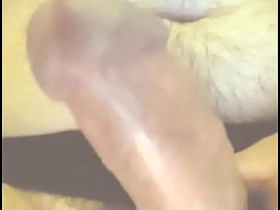 把鸡巴掏出来睡觉前射一发 japanese amateur gay porn