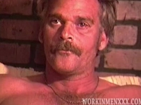 熟男韦恩打飞机 gay porn korean solo