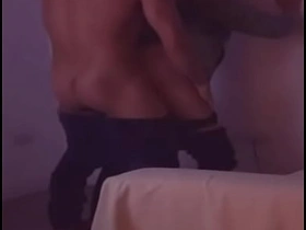 警校室友隔离三个月后爬上我的床操我 korean softcore gay porn