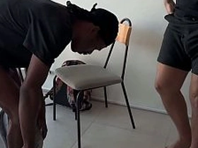 客户来询价结果被黑屌捅爆还吃了两发浓精 asian gay sex videos telegram devise