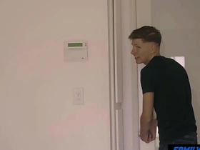 家庭嫩肉 - 老妈不在不知道 asian muscle boy gay porn