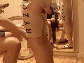 受伤自行车手继父与饥渴关怀儿子 - 第一部 免费 asia jubilant porn movies videos