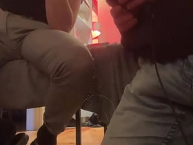 俩素人室友为粉丝直播尿湿裤子 chinese gay porn games