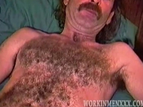 熟男拜伦打飞机 chinese man twerking gay porn