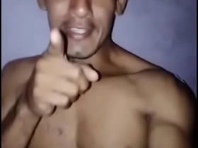 帅哥们都好吗 人家给你们亲亲哦 korean gay creampie porn