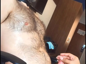 性感水獭男伊森III - 清晨挤奶V切片段/抢先看 str8 asian gay porn