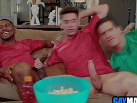 足球粉被黑白基友轮着用 japanese cheerful spill porn