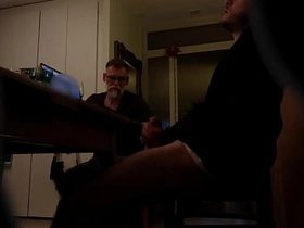 亲爷爷偷看干孙子打飞机 男同乱伦 indonesia gay porn twitter