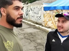 小崽子口交并卖屁股换钱 完整版在RED south asian gay porn