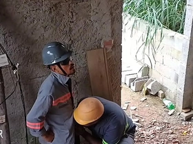 电工说就爱捅助手屁眼往里猛操 korean gay sauna porn