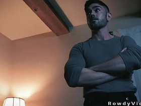 沉迷游戏的直男第一次被肛交 chinese uncaring oiled porn