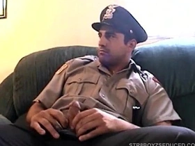 维尼给直男警察扎克口交 detached porn verbal chinese top