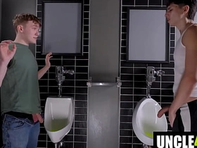 你他妈看什么看 安吉尔·埃利亚斯 big dick hot gay porn