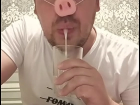 这个俄国基佬有瘾: 就爱嘴里新鲜精液的味道! korean gay porn straight