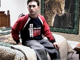 Vinnie给毛茸茸直男Paulie吹箫 japan blissful video porn