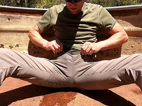 徒步裤子里尿湿8次 korean gay porn drama