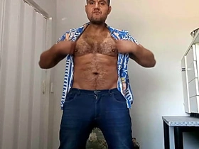 巴西巨根狂操尤物——手活+超量射精 巴西大鸡巴喷发实录 gay porn chinese school