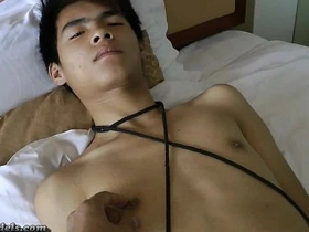亚裔美少年束缚手活 asian gay porn onlyfan