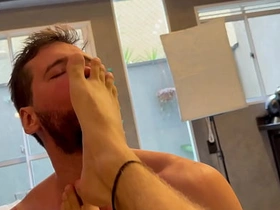 去朋友家串门 结果搞成这样 / 完整版XVIDEOSRED或SHEER / 订阅频道 taiwan gay porn actor