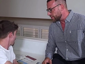 意大利原味性爱技巧荣誉学位 [预告片] japan massage porn gay