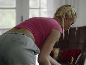 寄生扶她变身 - Cherry Kiss被感染变成饥渴人妖 sex videos in gay asian