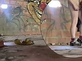 两个素人男孩在废弃大楼里偷欢被拍 asian blissful porn handsome