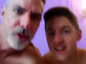 人形犬：Devin Jones与Richard Lennox激烈交媾 渴求下流游戏 chinese coupled with white boy gay porn