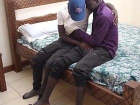 黑人非洲人Micheal与Arthur无套肛交 gay porn asian teen