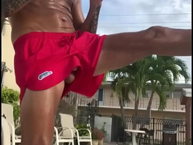 鸡巴意外从短裤里弹出 bam bam gay chinese porn