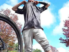 骑单车让我鸡儿梆硬 chinese cheerful kinky porn